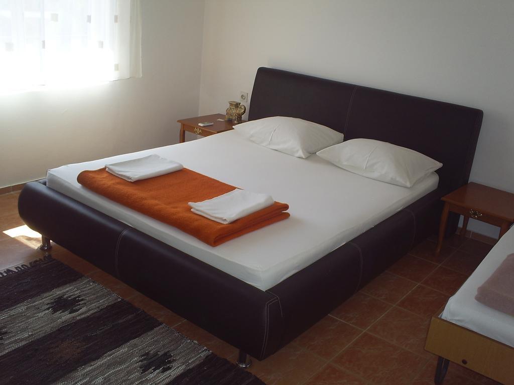 Apartmani Dado Ulcinj Esterno foto