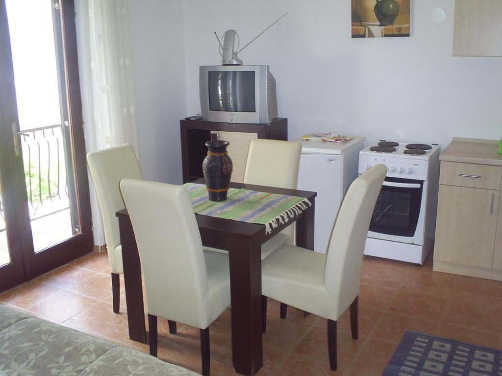 Apartmani Dado Ulcinj Esterno foto