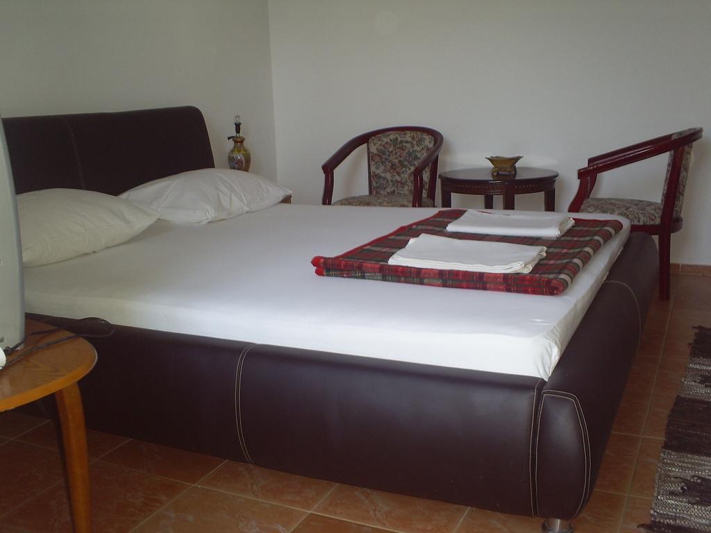 Apartmani Dado Ulcinj Esterno foto